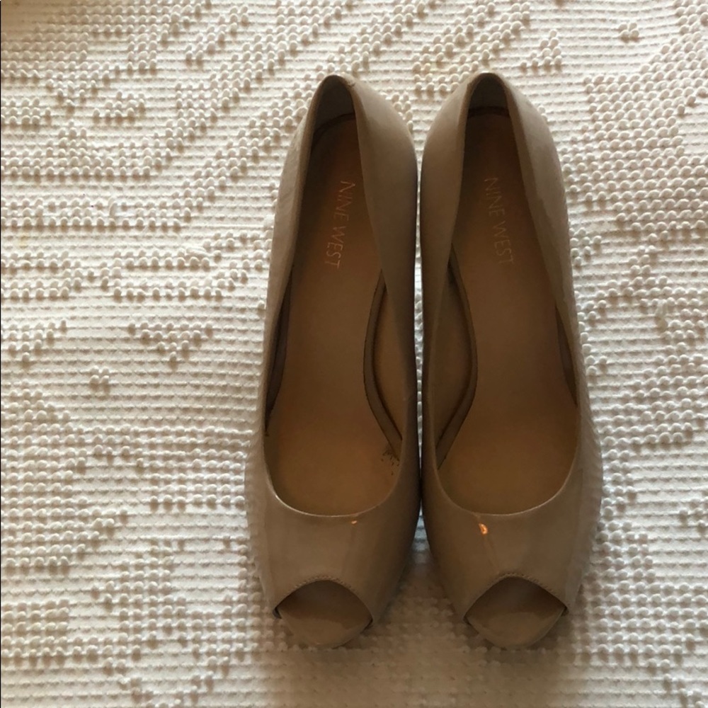 Nine West peep toe heel
